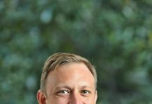 LNP questions Labor over boundary review