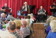 Legends pack the house