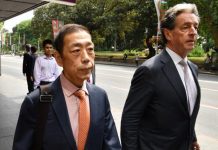 NSW Labor sues over Aldi bag donation