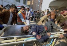 Mosque bombing kills 28 in Pakistan