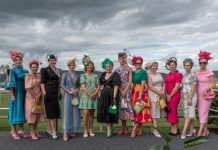 No races but a big crowd