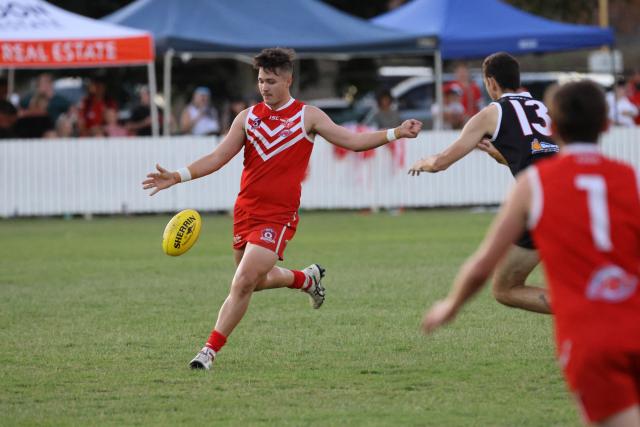Swans sweep the Kangas – Central Queensland Today