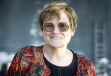 Scientists win Nobel for work that led to COVID vaccine