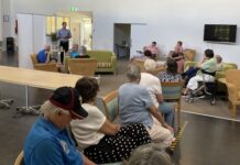 Canavan visits Fitzroy seniors